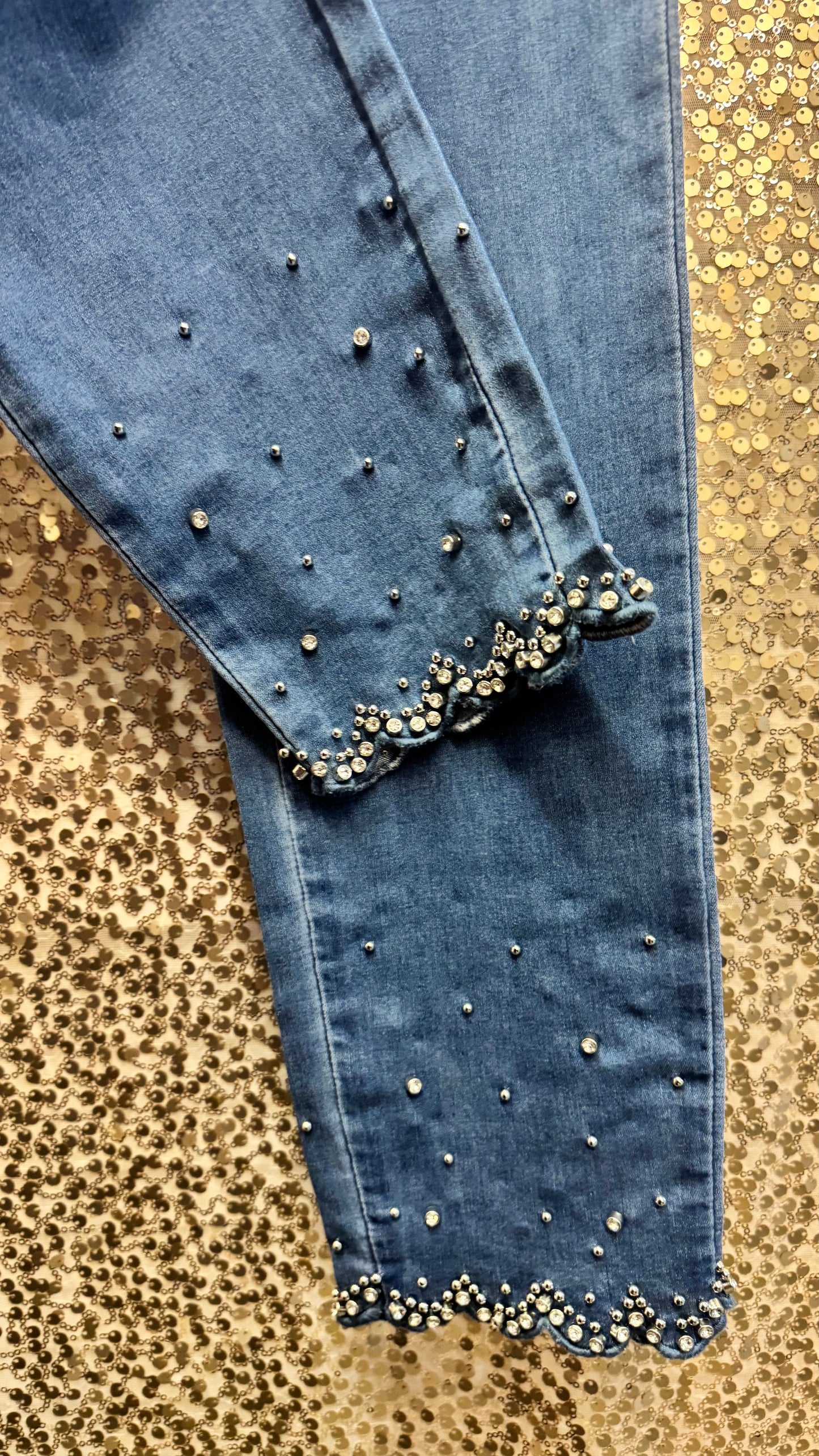 ETHYL PULL ON ANKLE JEAN PANT WITH RIVITS