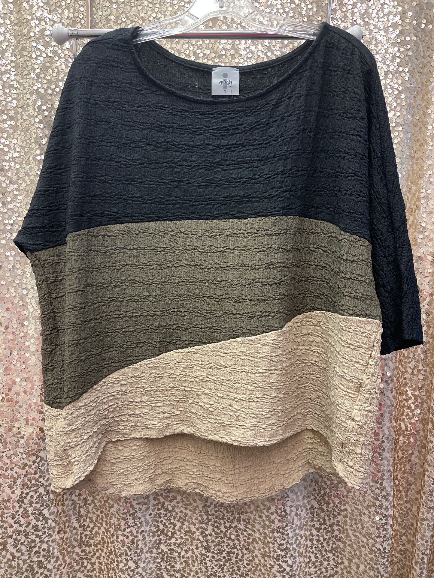 INOAH DOLMAN TOP WAFFLE BLK/OLIVE/MOCHA