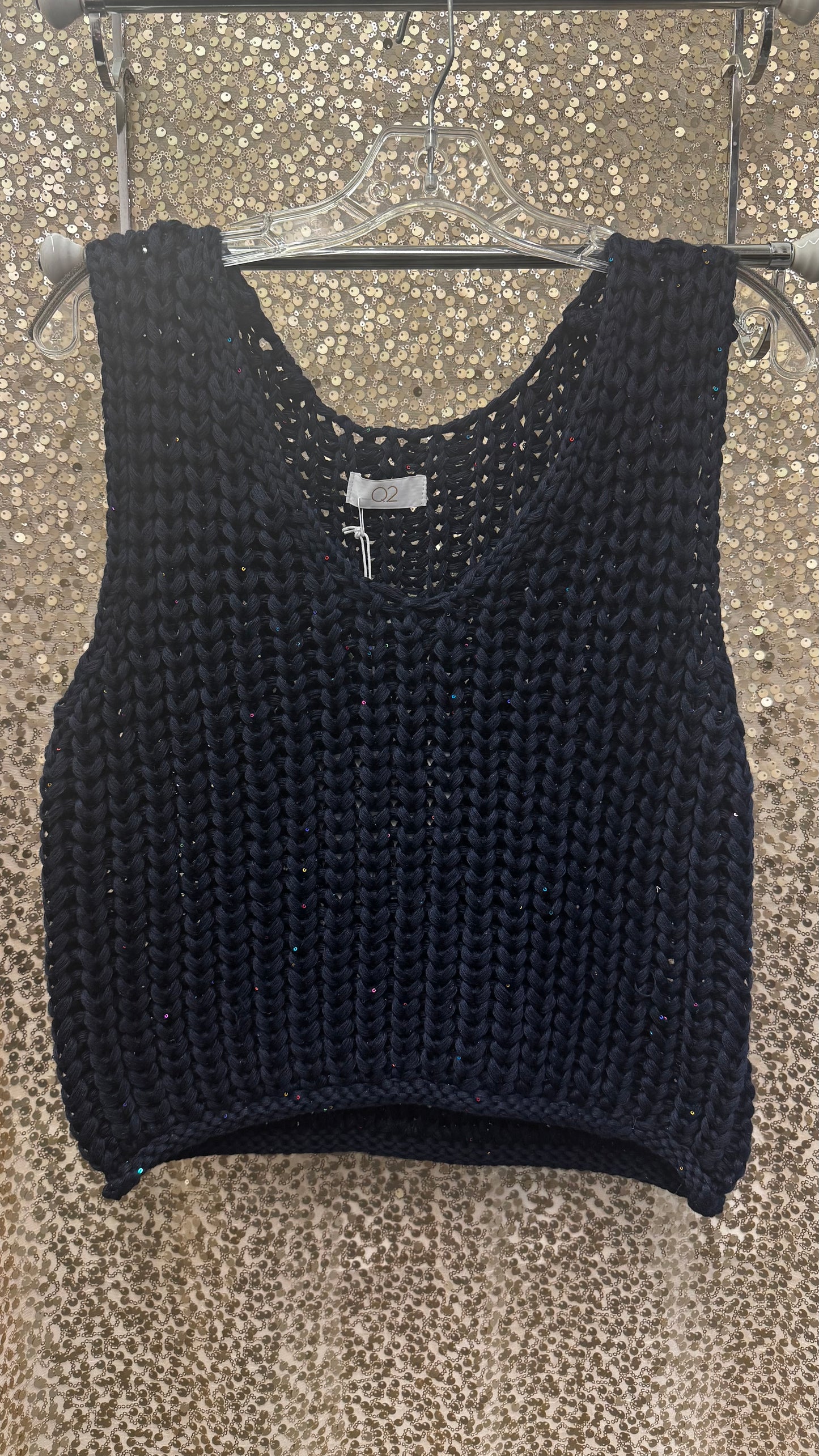 Q2 CROCHET CROPPED SEQUIN VEST