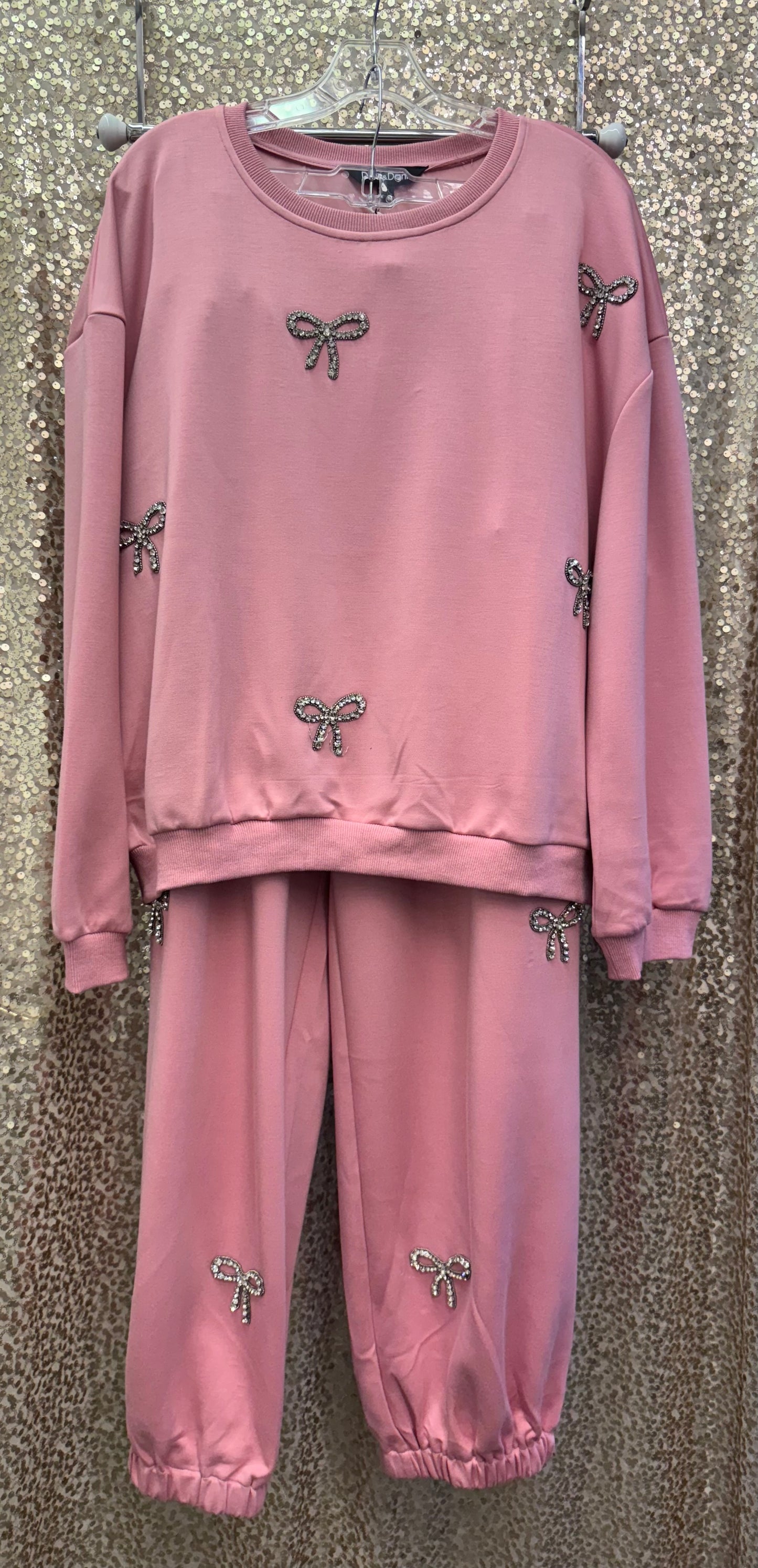 DD RHINESTONE BOW SWEATSUIT SET (TOP AND PANTS)