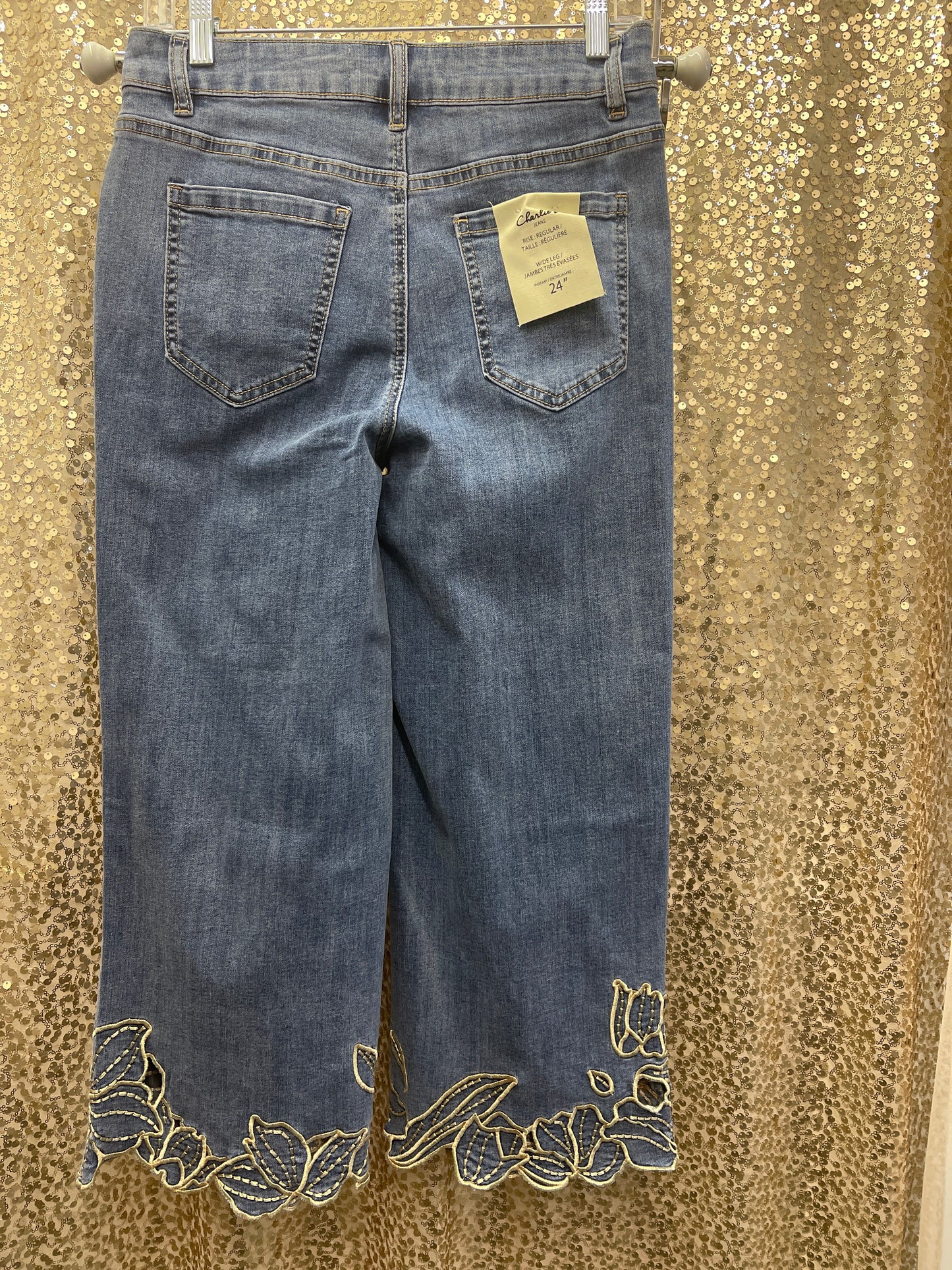 CB CROPPED WIDE LEG STRETCH DENIM W/FLOWER EMB.