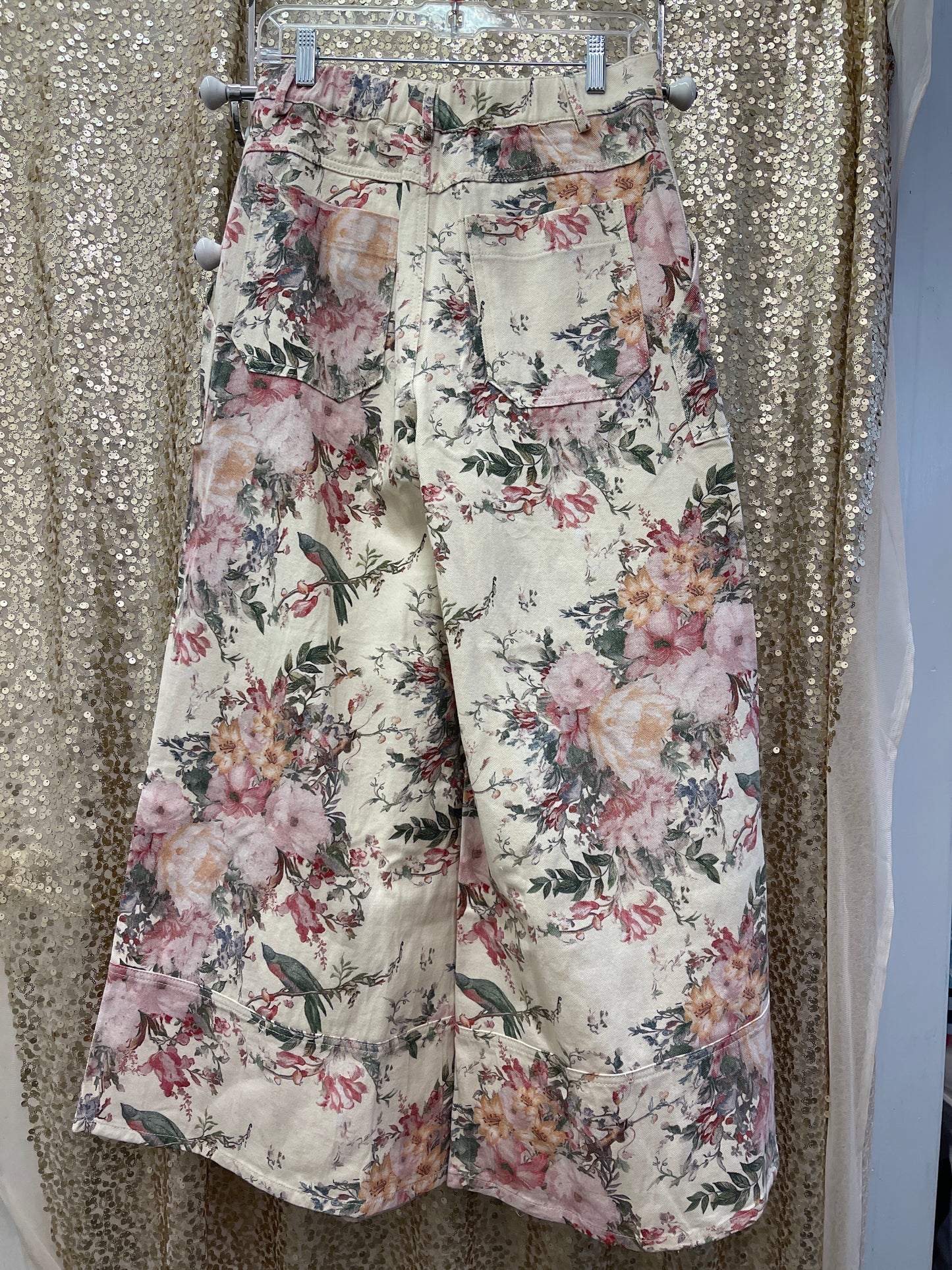 D&D WIDE LEG PINK FLORAL PANT WITH FRONT POCKET & HUMMINGBIRD