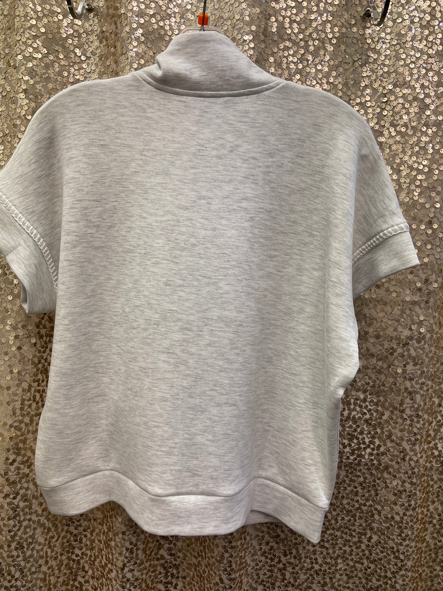 CB SHORT SLEEVE HALF ZIP COLLAR TOP