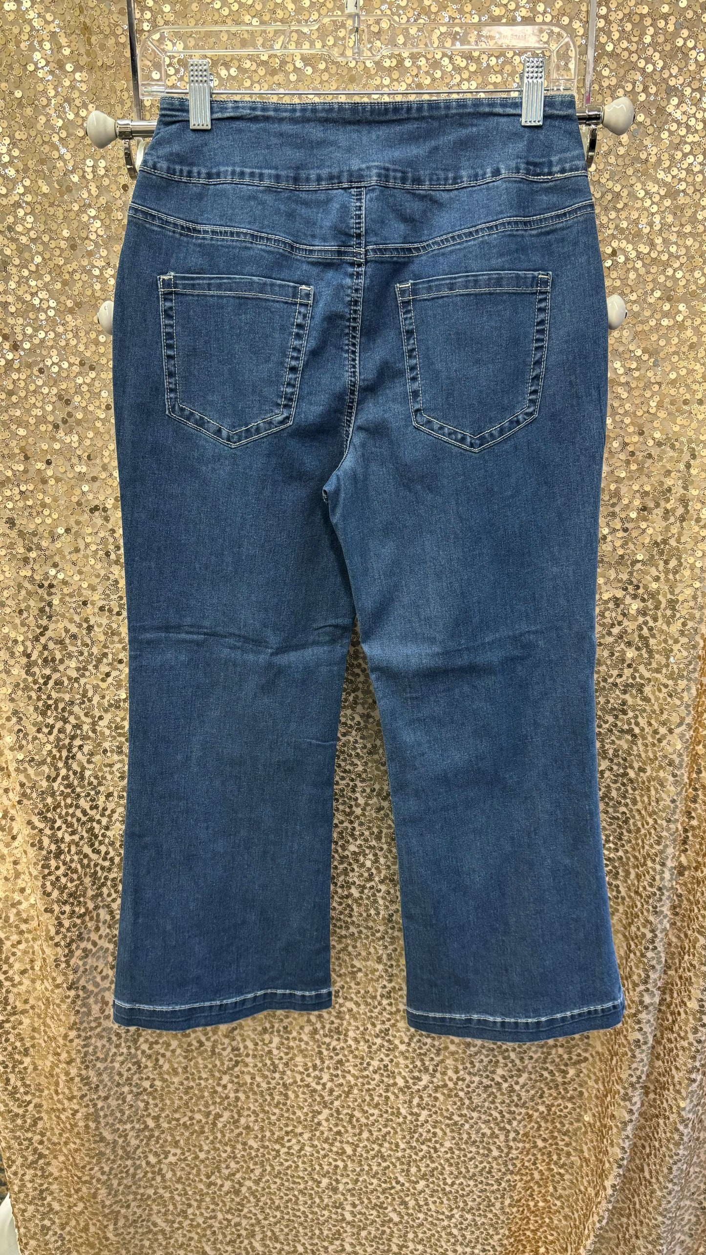FULL BOOT FLARE RHINESTONE CAPRI JEANS