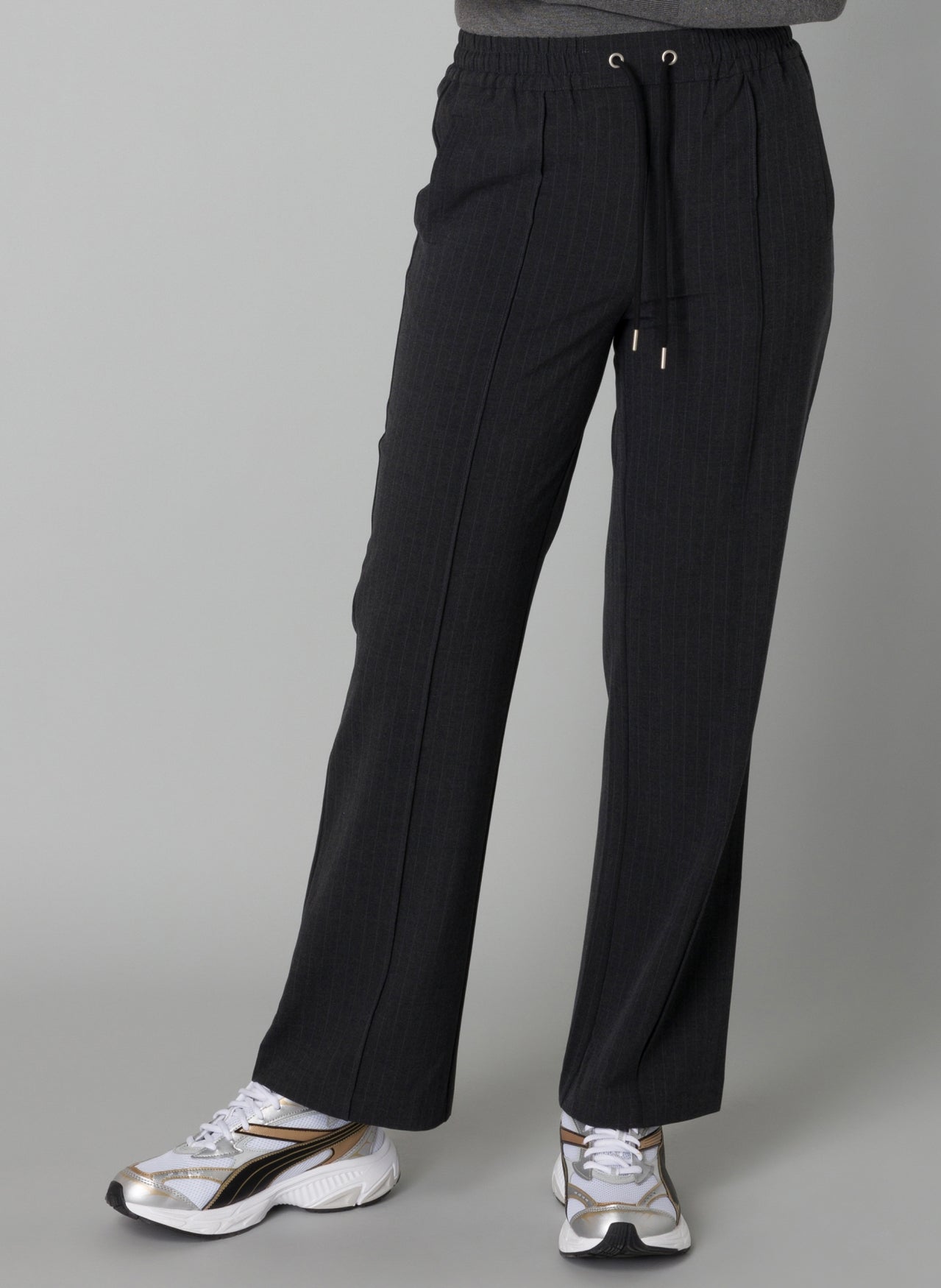 YEST OIFA PINSTRIPE PANT