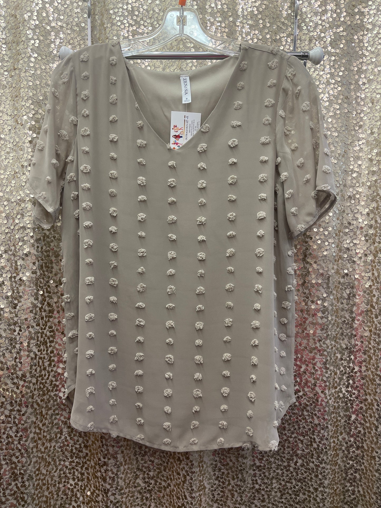 SWISS DOT VNECK SHORT SLEEVE TOP