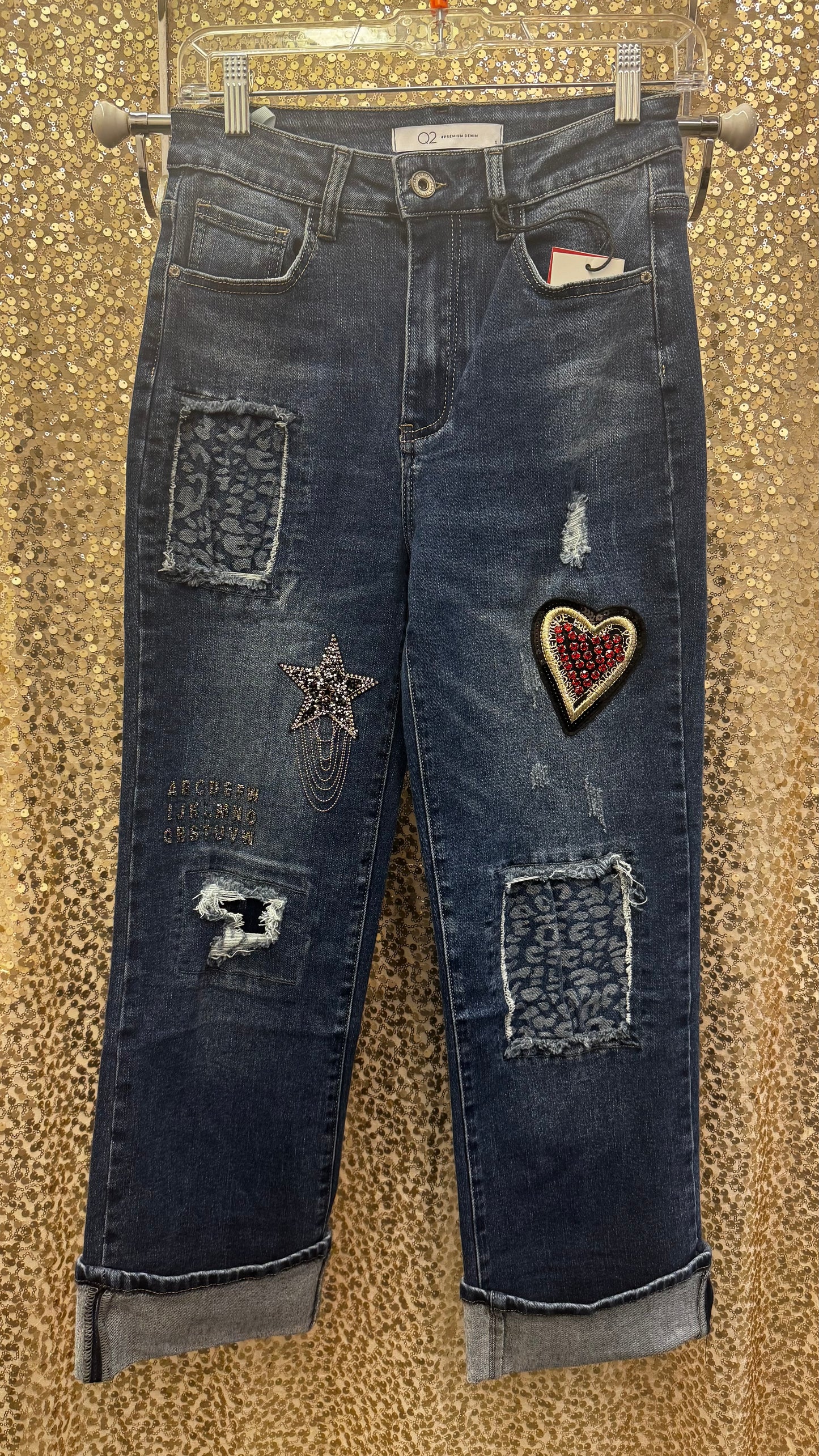 Q2 WIDE LEG EMB JEANS