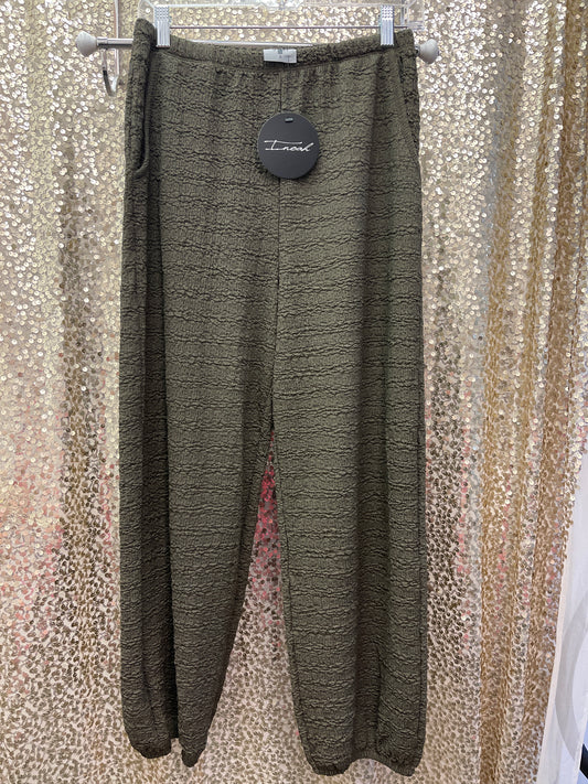 INOAH JOGGER WAFFLE PRINT TWO COLORS OLIVE & BLK