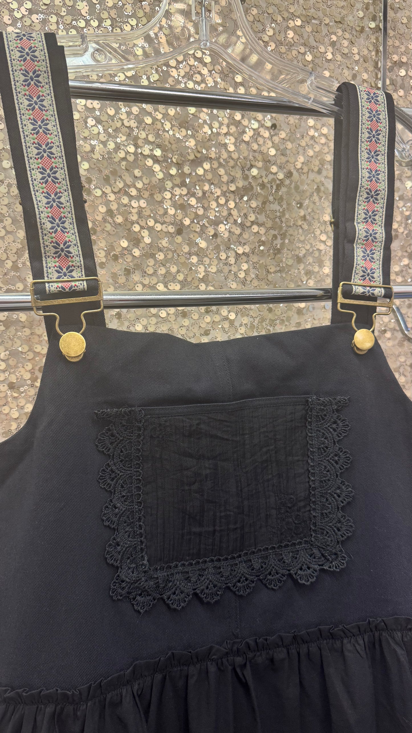 DD LACE-TRIMMED POCKET OVERALL DRESS