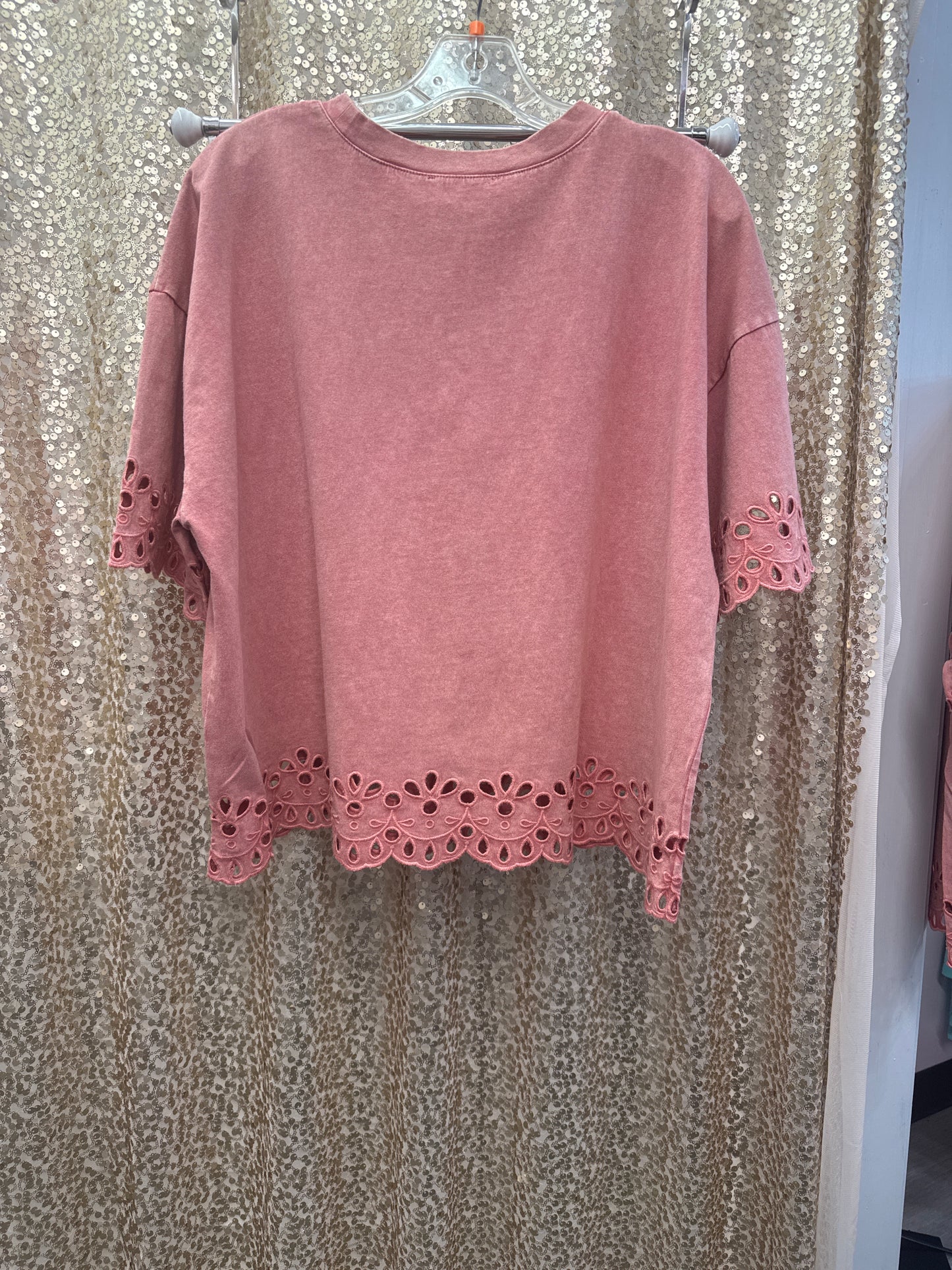 EASEL EMBROIDERY HEM DETAILING TOP