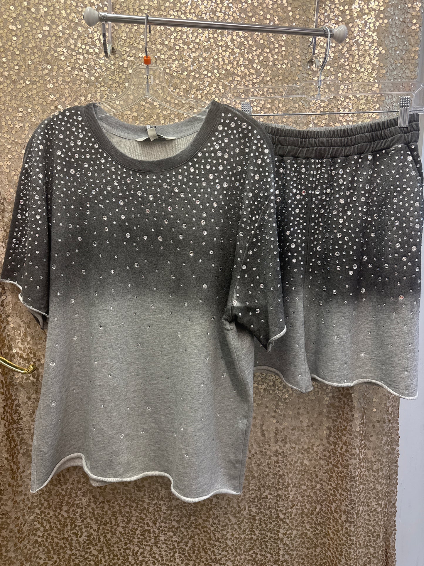 D&D 2PIECE SET GREY RHINESTONE S/S TOP AND RHINESTONE SHORTS