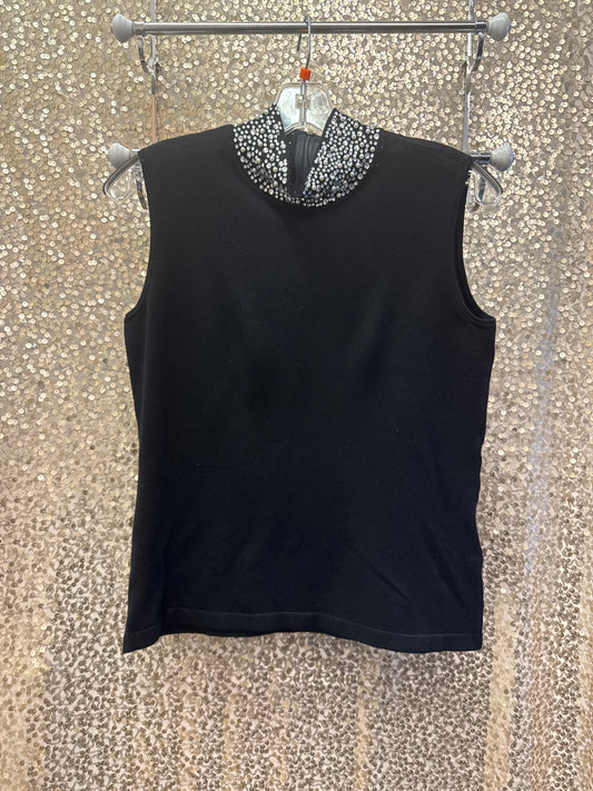 BLACK TURTLENECK W/STONES & PEARLS TOP