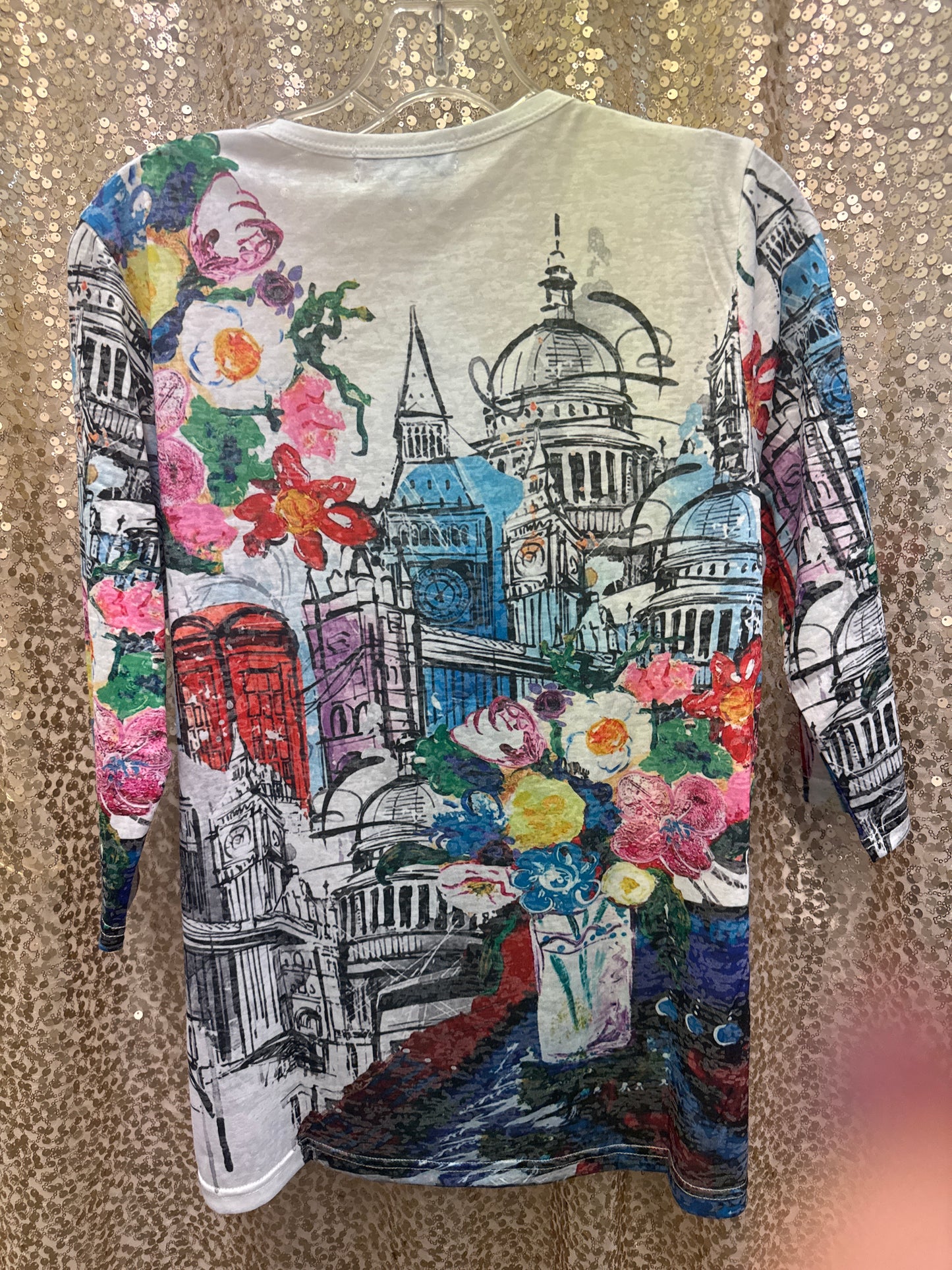 CREATIONS TEE PARTY CLOCK TOWER/ BICYCLE MULTI TOP