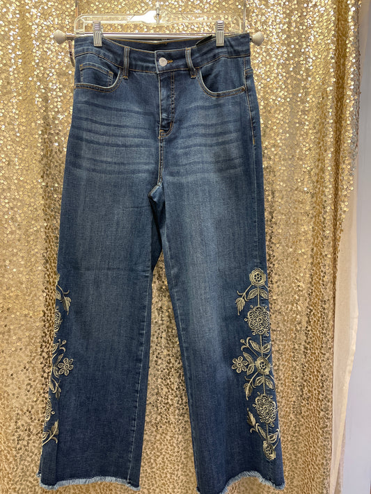 ORLY DENIM JEAN RAW HEM W/EMBRODIERY SIDE