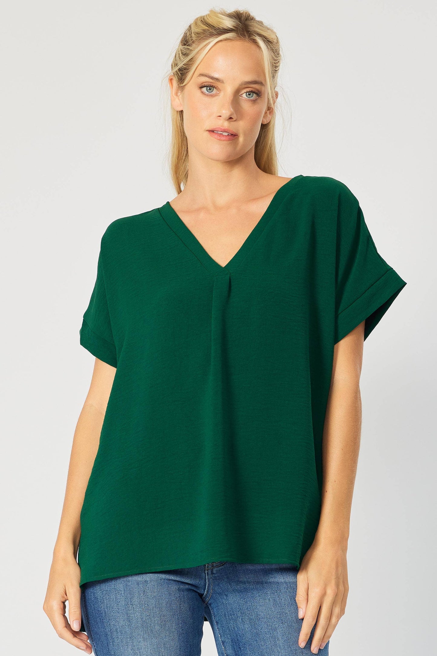 FSL SHORT SLEEVE RELAXED FIT WOVEN V NECK TOP
