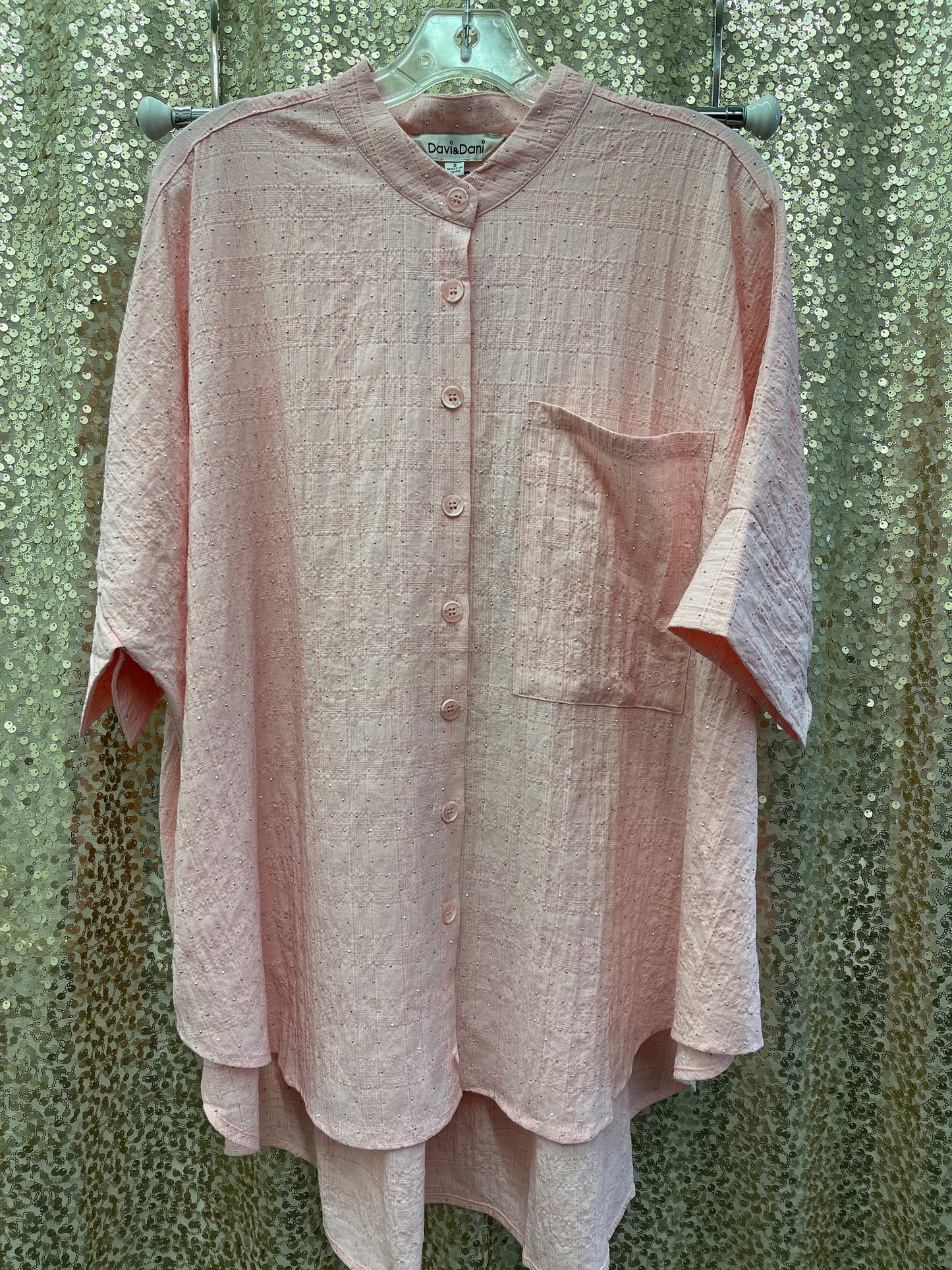DD EMBELLISHED RHINESTONE STAND COLLAR RELAXED FIT TOP