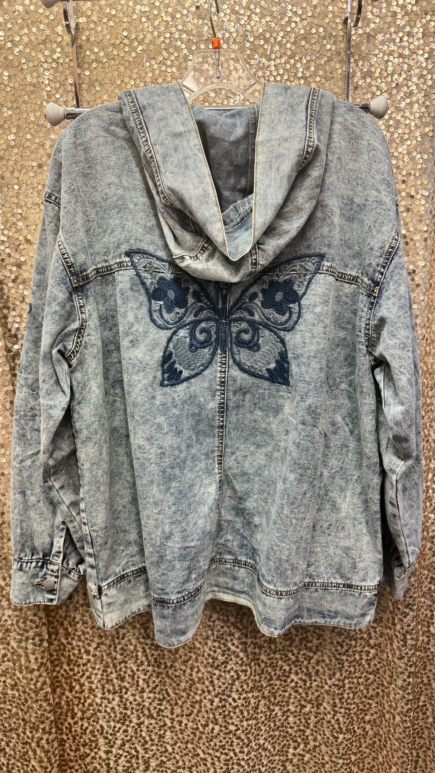 POL DENIM JACKET W/ BUTTERFLY EMBROIDERY
