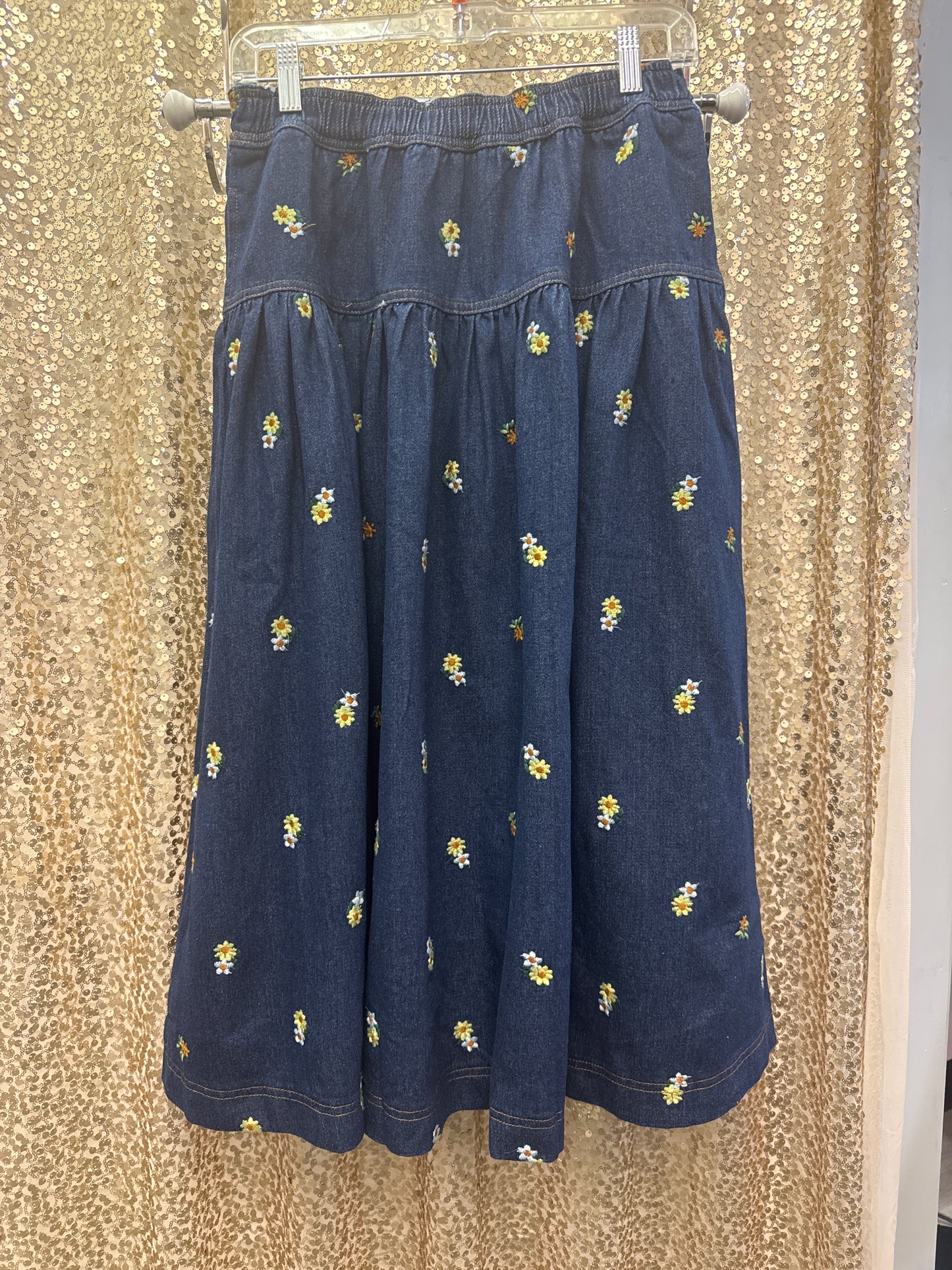 EASEL DAISY EMB. DETAIL SKIRT DENIM