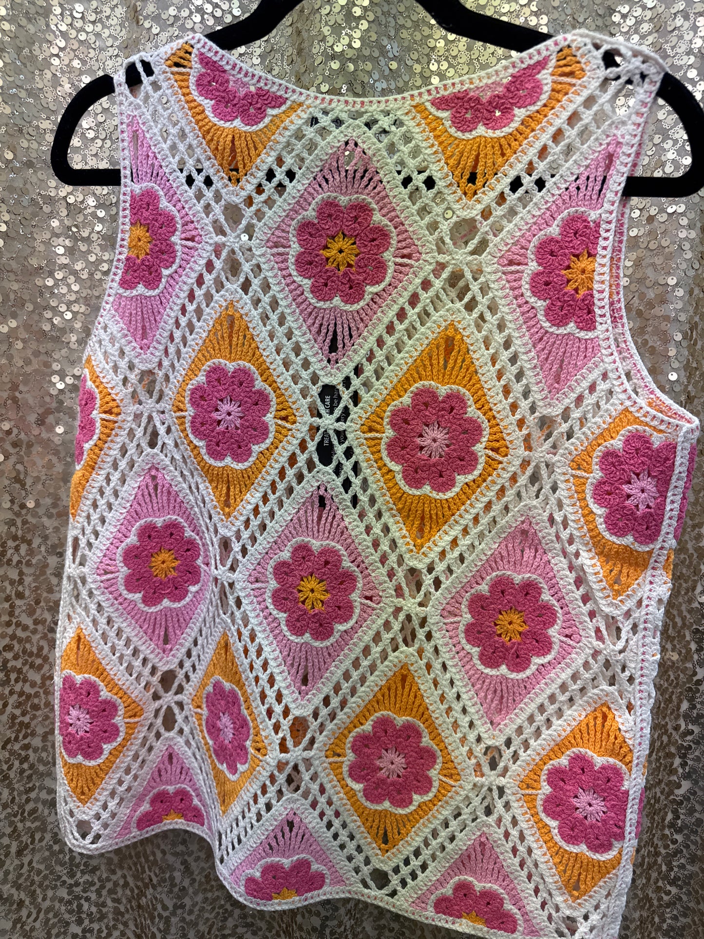 CB CROCHET TOP APRICOT FLOWER SLEEVELESS