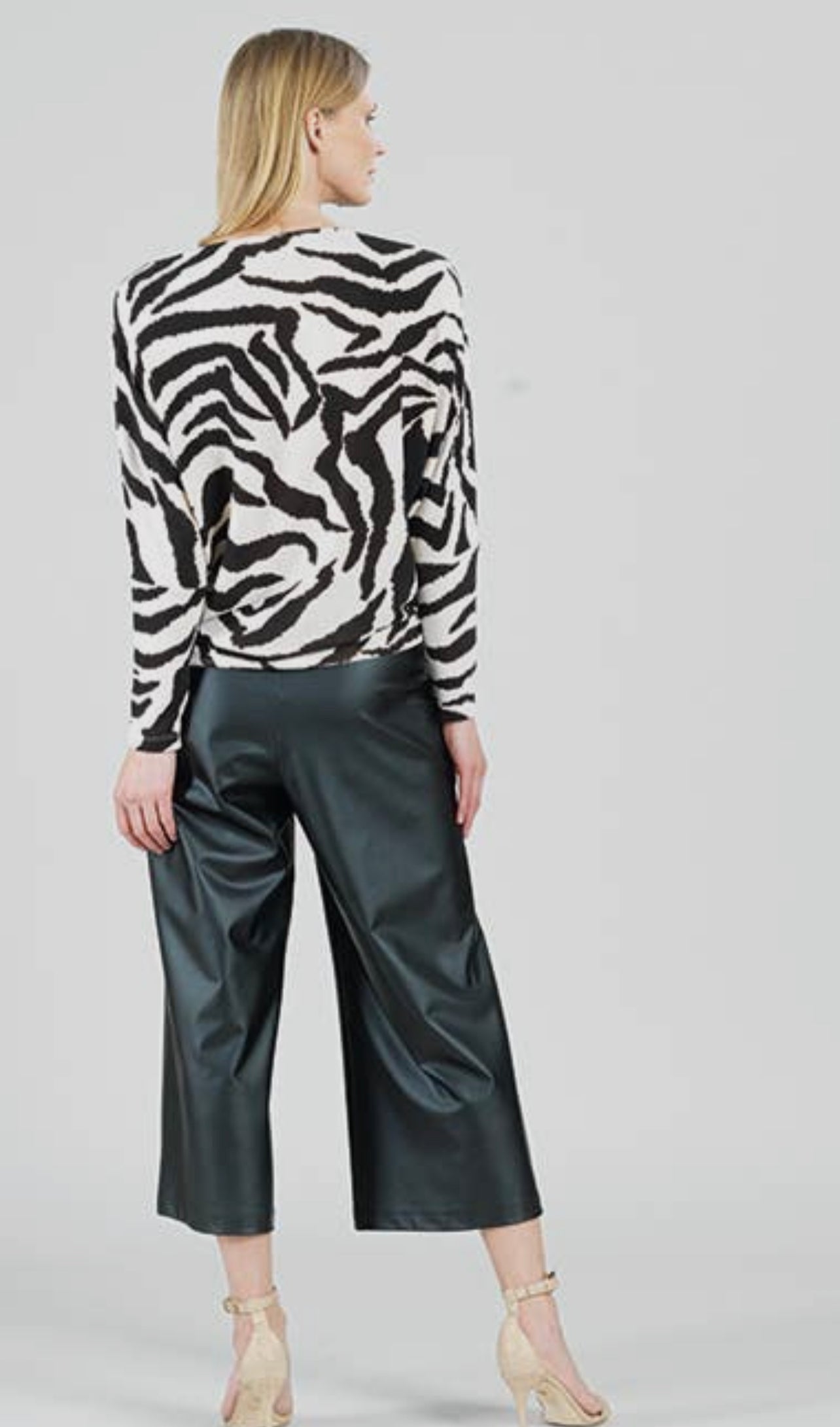 LIQUID LEATHER STRETCH PULL ON GAUCHO