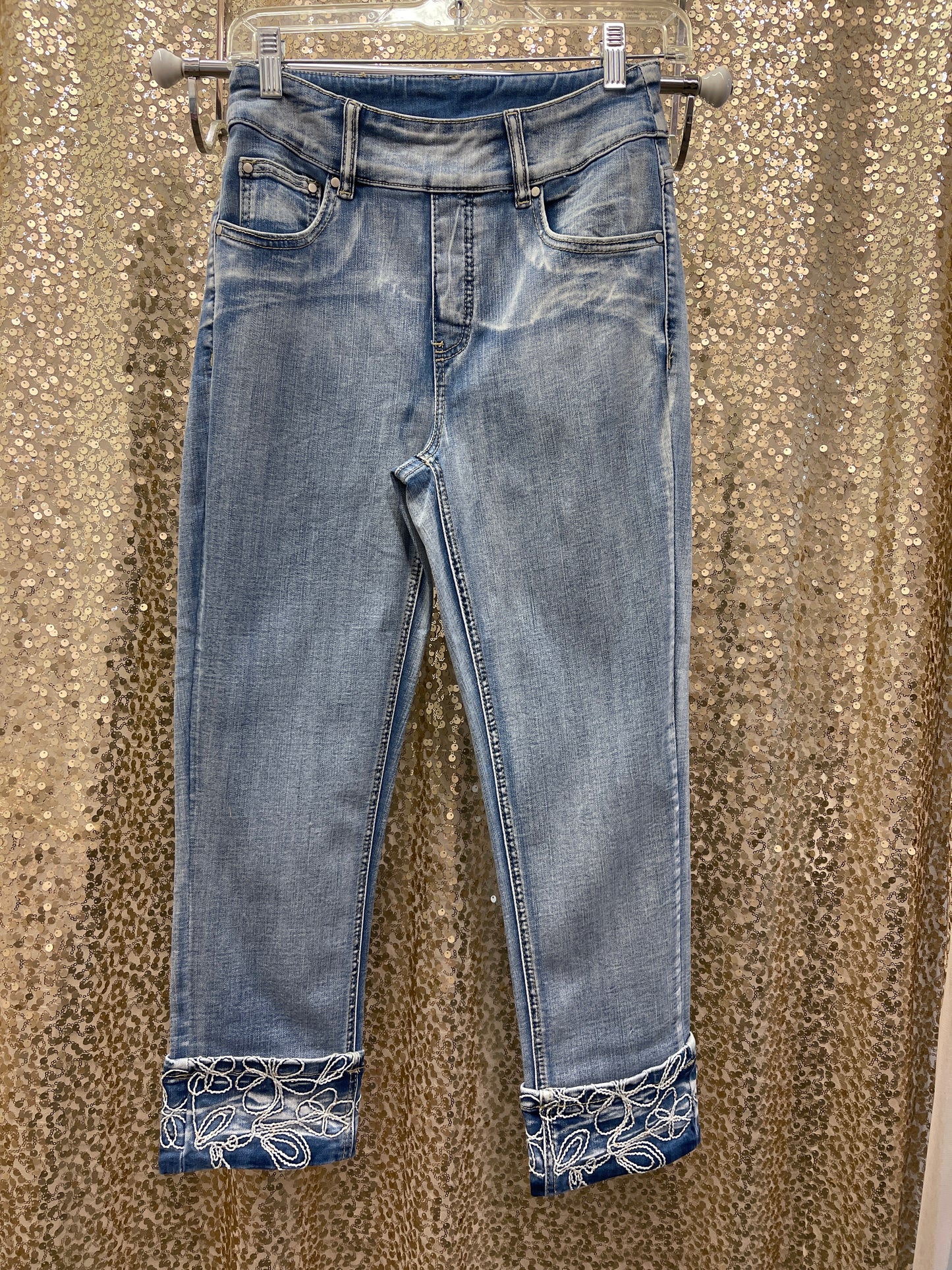 ORLY LIGHT DENIM JEAN EMB. CUFF