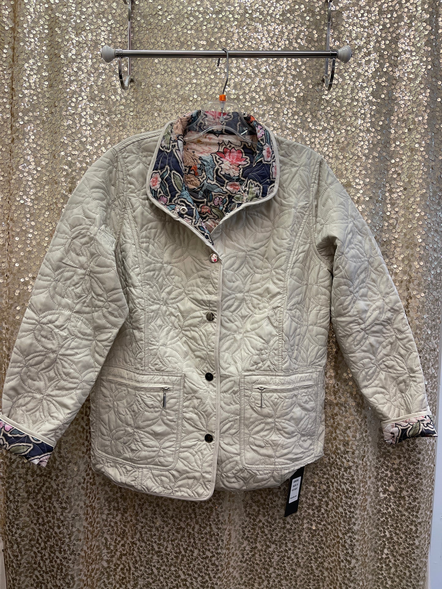 CREATIONS REV. PARCHMENT JKT REV. SIDE FLORAL