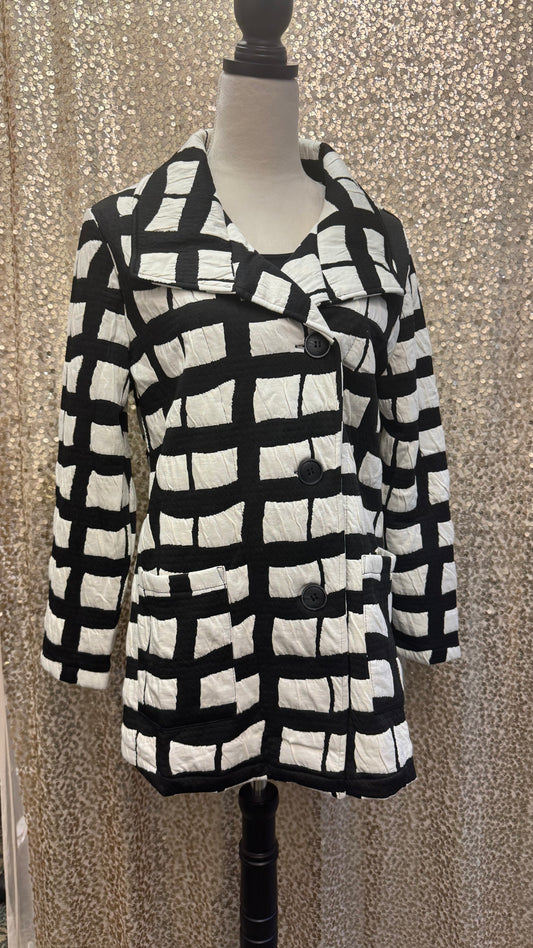 CREATIONS WINDOW PATTERN BUTTON DOWN JACKET