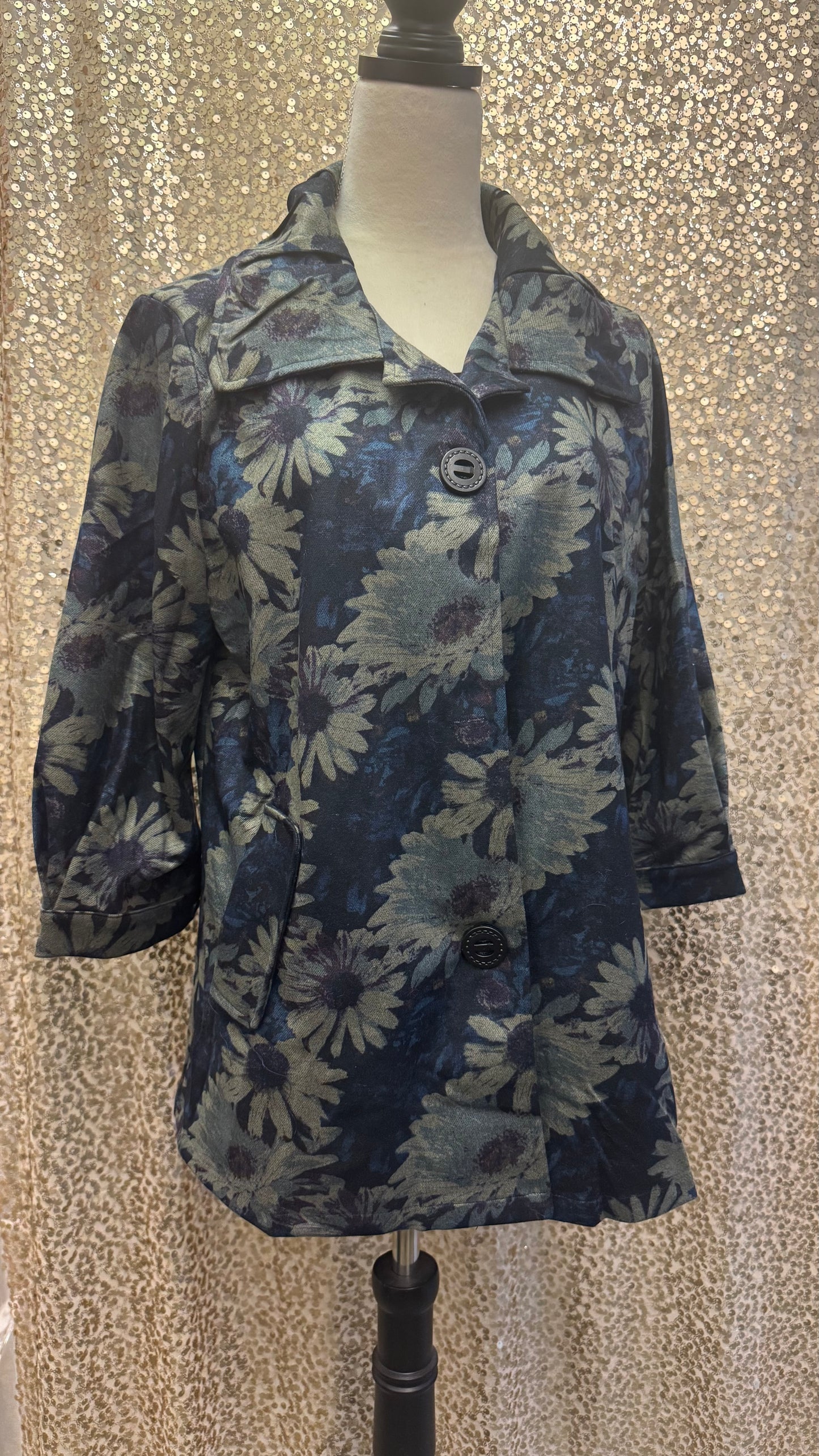 CREATIONS SOFT SUNFLOWERS BUTTON DOWN TOP