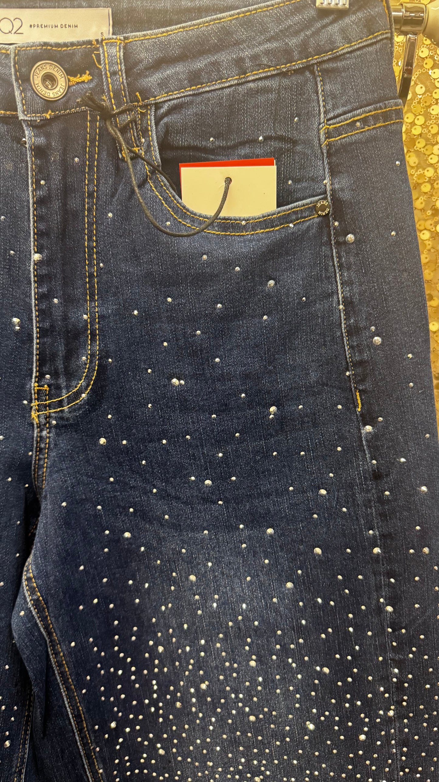 Q2 STRAIGHT LEG RHST EMB JEANS