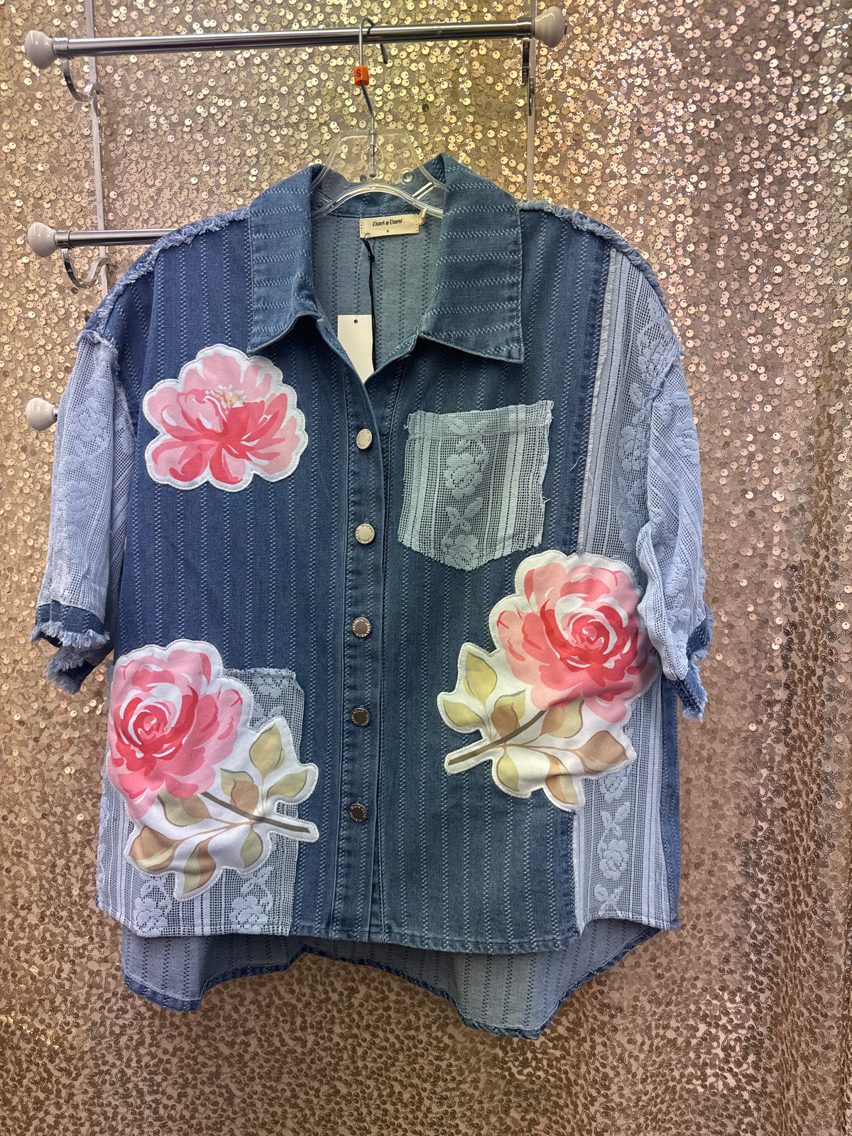 D&D  PRINTED FLOWER PATCHWORK LACE TOP
