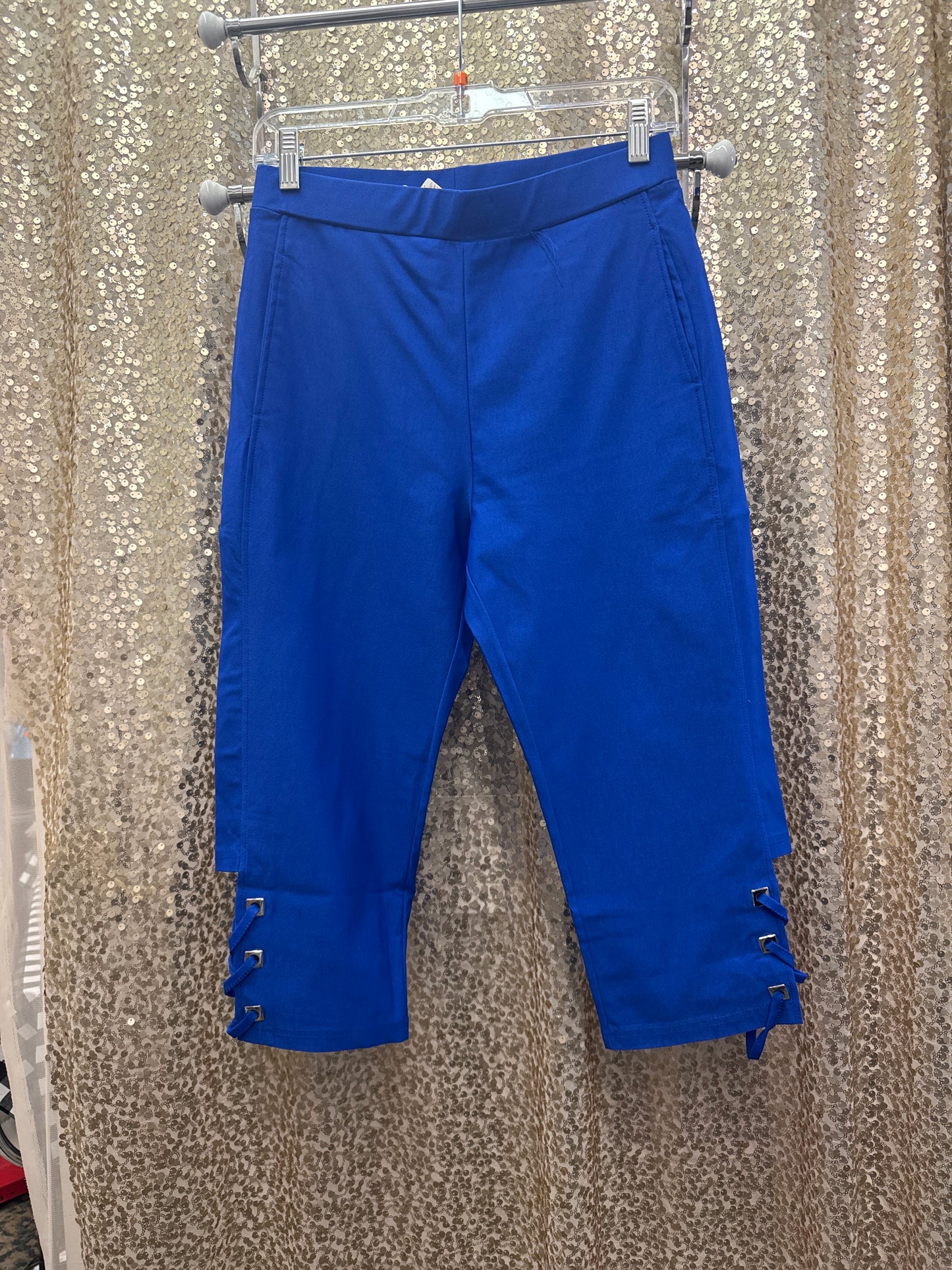 CREATIONS SIDE DETAIL ROYAL CAPRI