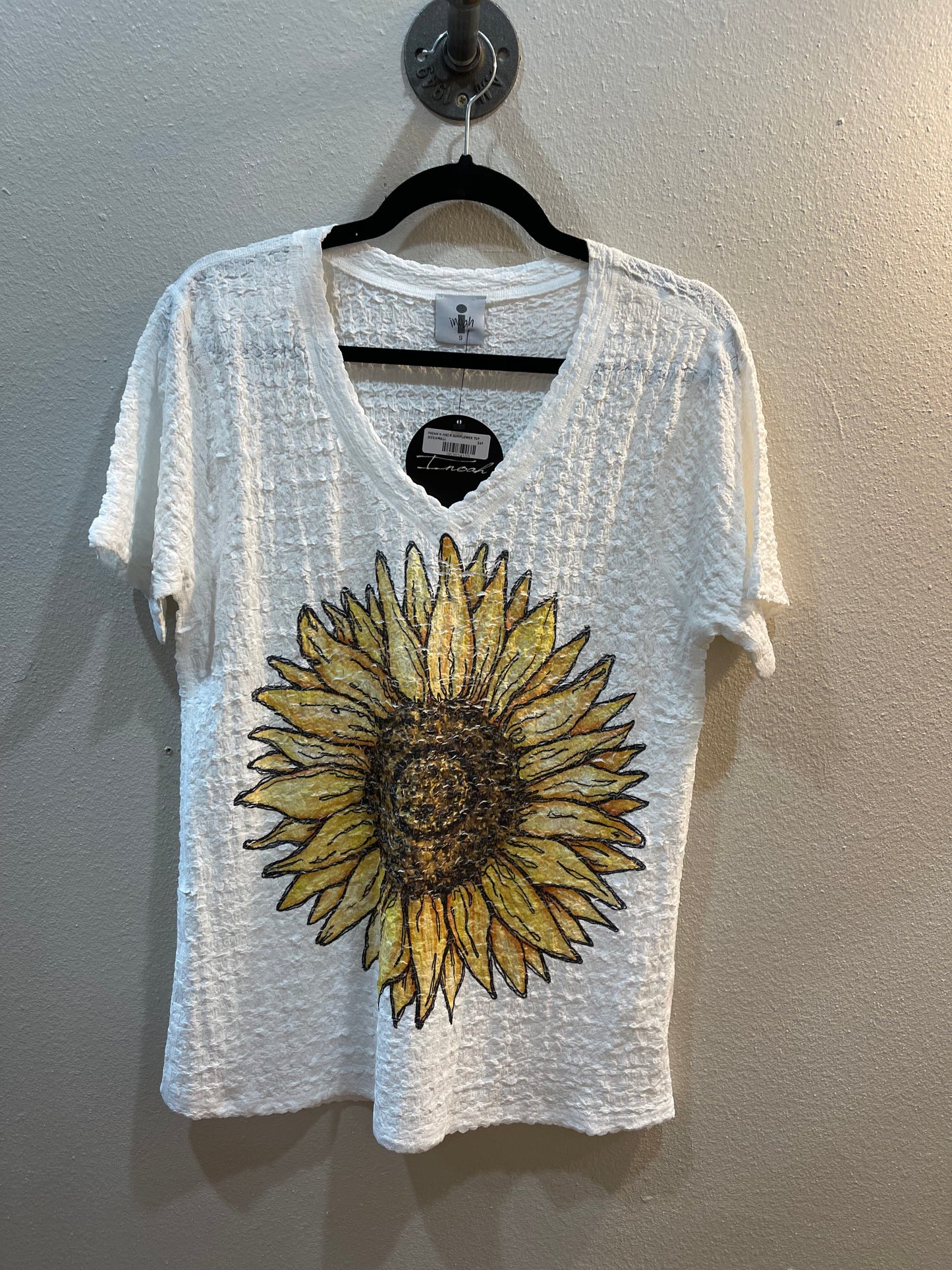 INOAH V-NECK CRINKLE TOP