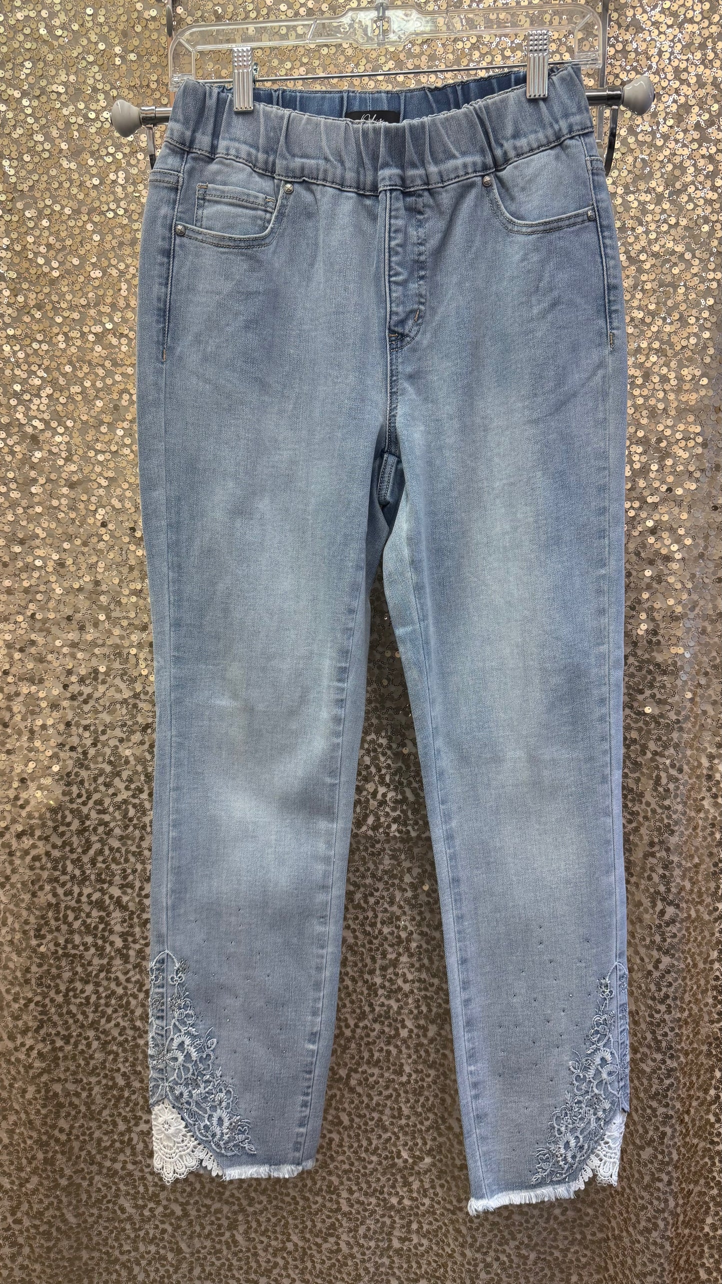 ORLY DENIM JEAN W/LACE INSERT ON HEM PULL ON