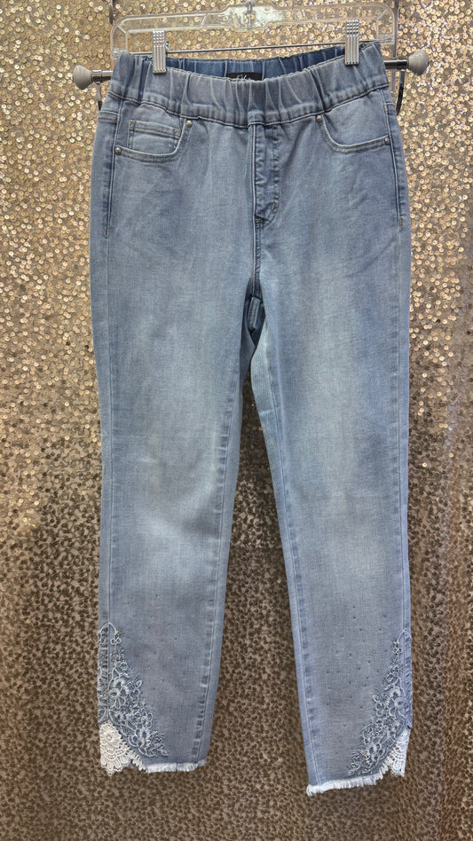 ORLY DENIM JEAN W/LACE INSERT ON HEM PULL ON