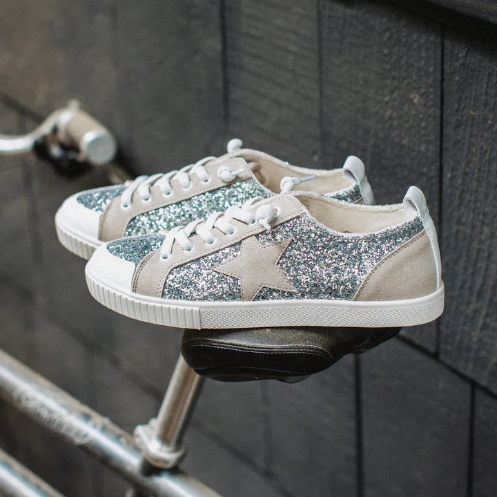 DILLAN SLIP-ON SNEAKER