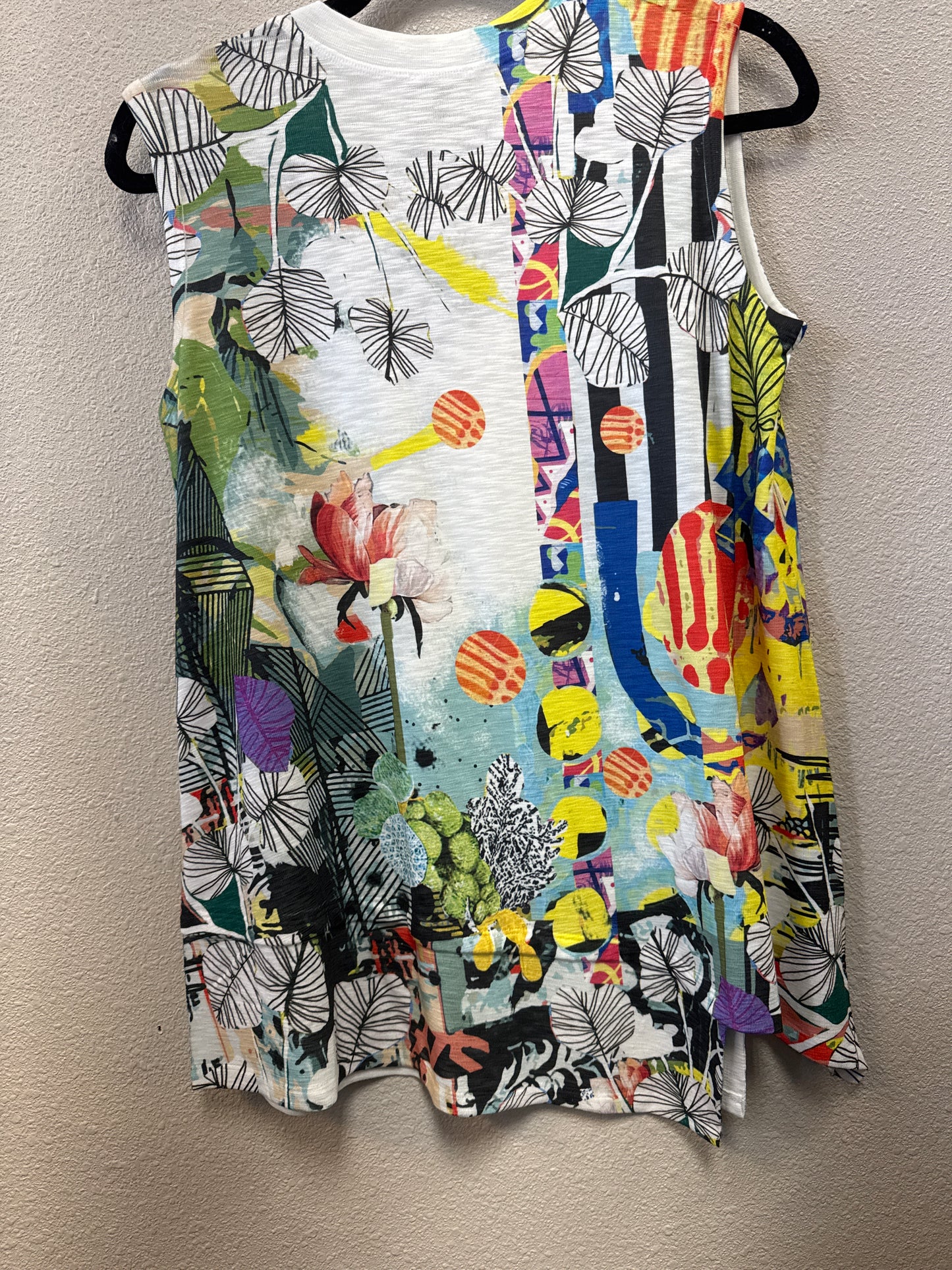 INOAH POLLINATION V-NECK SLVLESS ASYM HEM