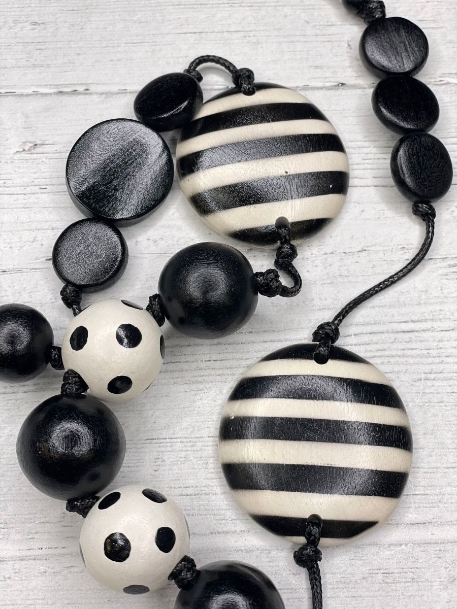 POLKA DOT SPHERE NECKLACE
